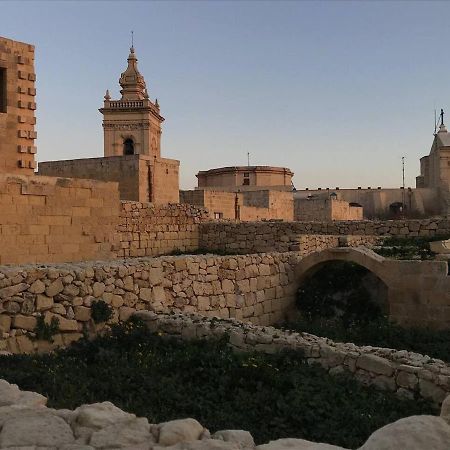 Magic In The Heart Of Old Gozo Apartment Victoria Ngoại thất bức ảnh