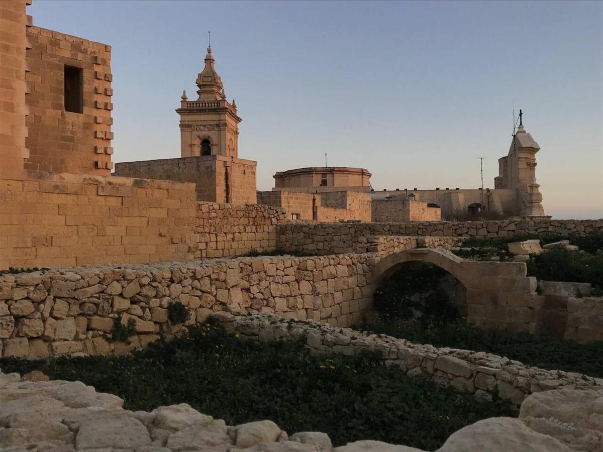 Magic In The Heart Of Old Gozo Apartment Victoria Ngoại thất bức ảnh